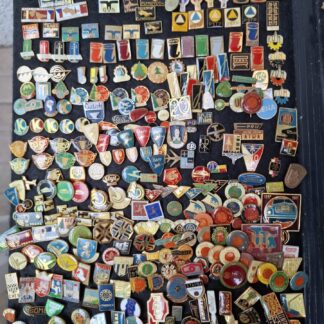 Různé odznaky z 20 st. 60. až 70. léta